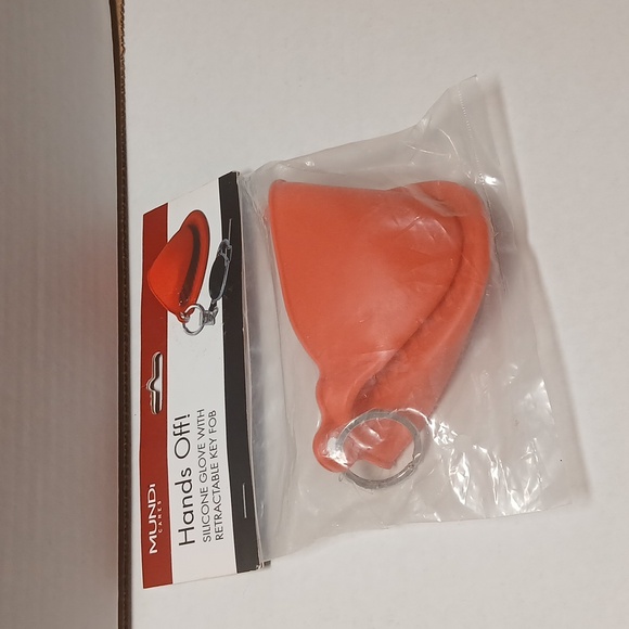 MUNDI Cares HANDS OFF Glove with retractable KEY FOB NWT - Picture 5 of 5